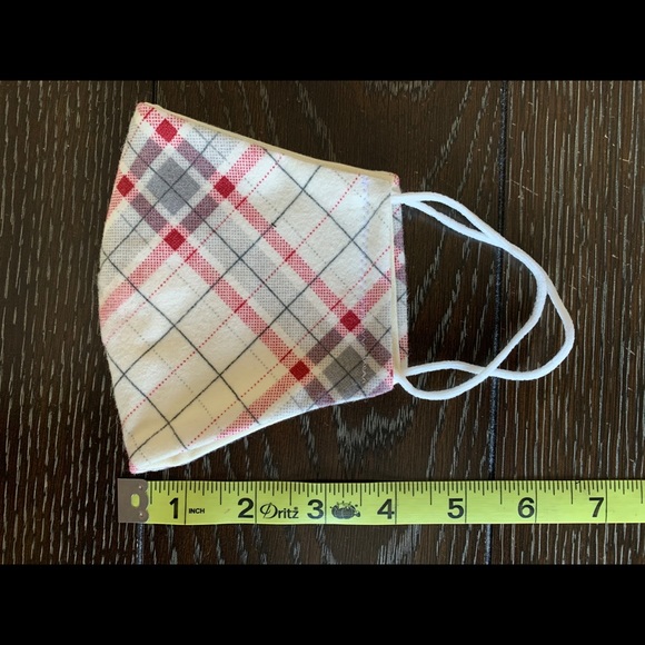 1 /$5 Stylish plaid face mask 😷 - Picture 4 of 7